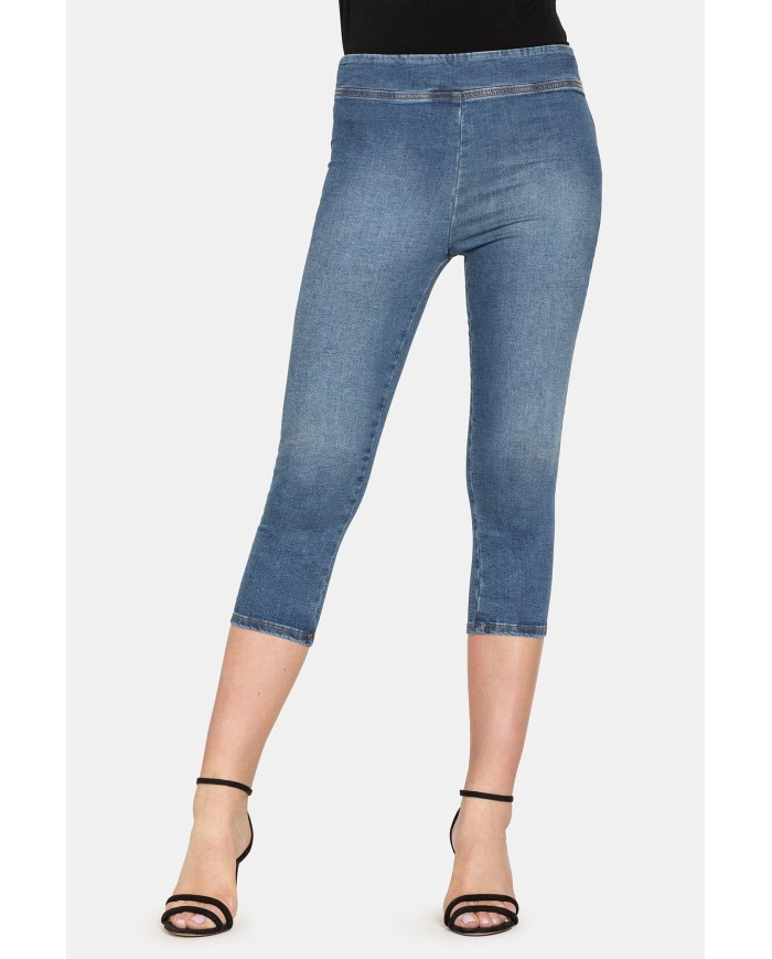 Legg JEANS DONNA EFFETTO PERFETTO modello pinocchietto in denim