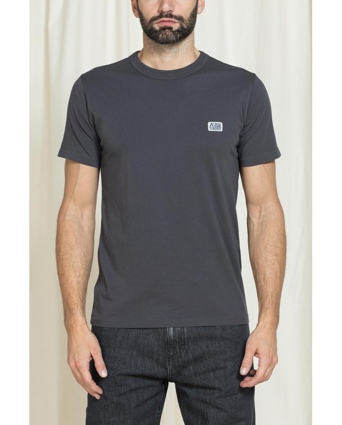 T-SHIRT VINTAGE CON PATCH CAPSULE CARRERA REPLICA