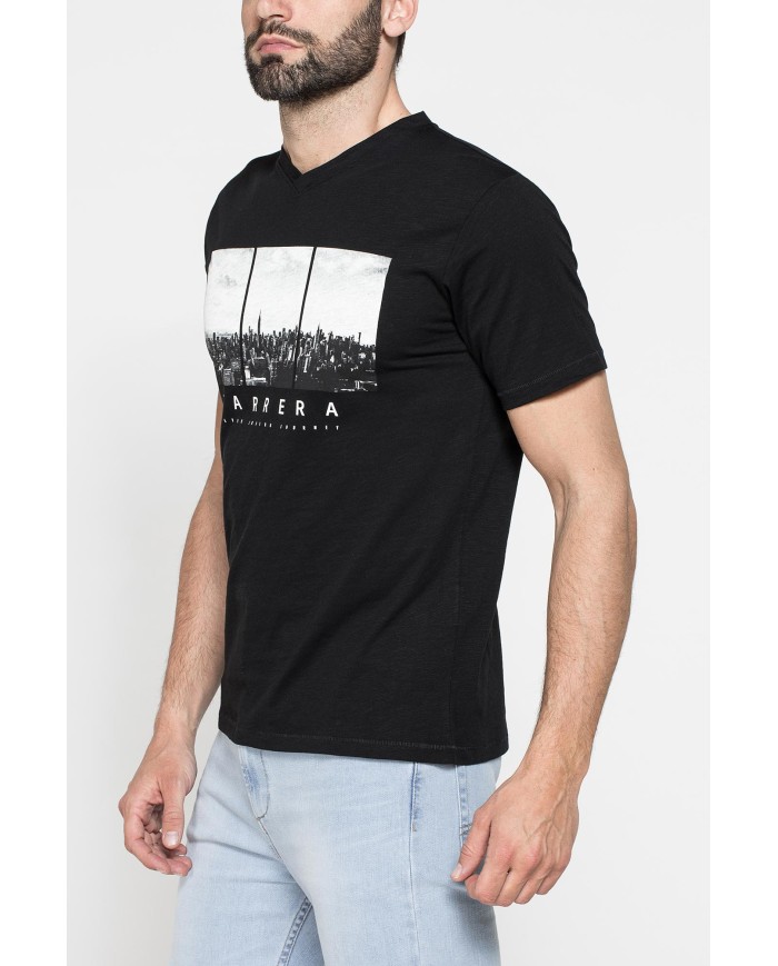 T-SHIRT SCOLLO A V CORTO, CON STAMPA. IN  JERSEY   FIAMMATO DI COTONE