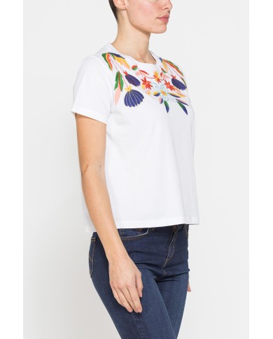 T-SHIRT CON APPLICAZIONI COMFORT FIT