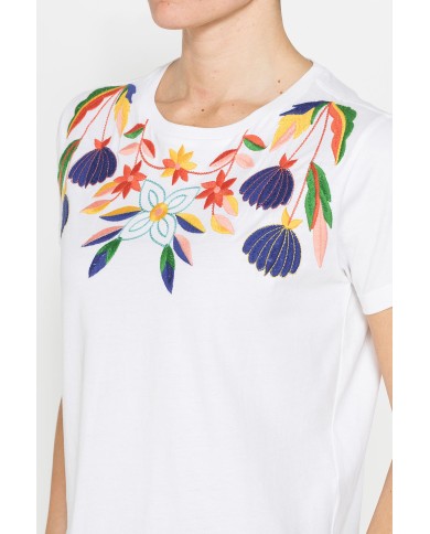 T-SHIRT CON APPLICAZIONI COMFORT FIT