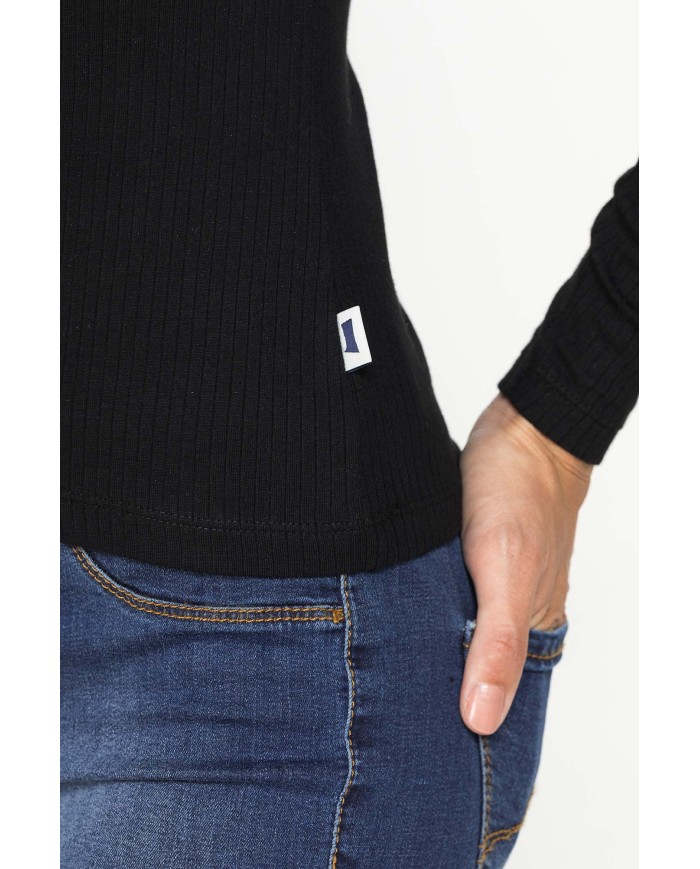 T-SHIRT GIROCOLLO ADERENTE IN COSTINA