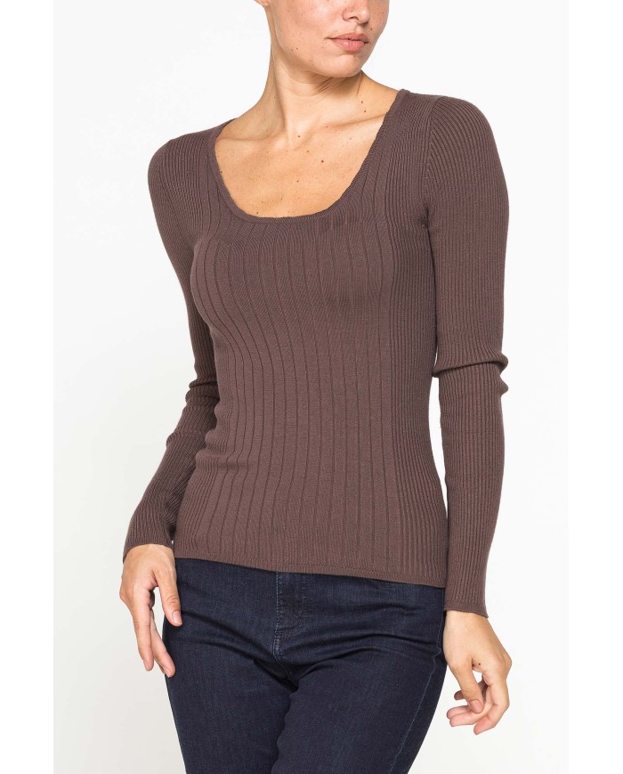 MAGLIA IN COSTINA IRREGOLARE CON SCOLLO QUADRATO