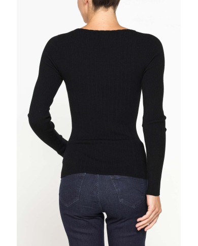 MAGLIA IN COSTINA IRREGOLARE CON SCOLLO QUADRATO