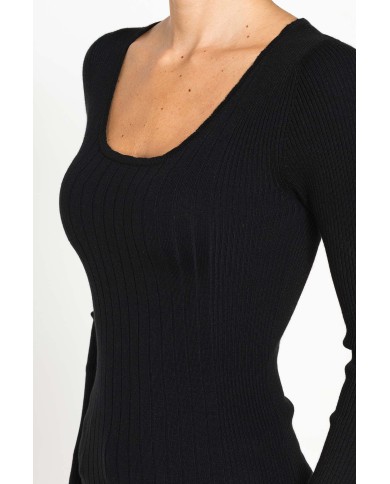 MAGLIA IN COSTINA IRREGOLARE CON SCOLLO QUADRATO