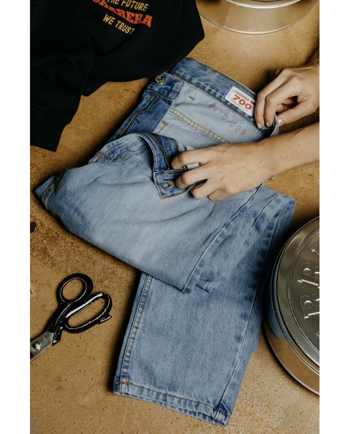 JEANS MOD. 700 CON BUTTON BOX ED. LIMITATA NUMERATA