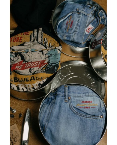 FELPA ED. LIMITATA CON STAMPA ANNIVERSARIO E BUTTON BOX