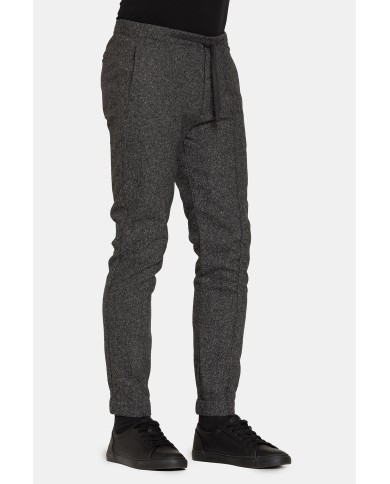 PANTALONE MOD. 639 Vita regolare con laccio e fondo stretto con elastico