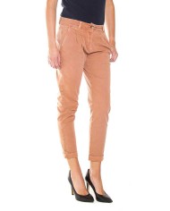 PANTALONE CHINOS IN GABARDINA STRETCH. MOD. T765. Vita regolare e gamba comoda.