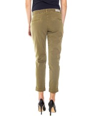 PANTALONE CHINOS IN GABARDINA STRETCH. MOD. T765. Vita regolare e gamba comoda.