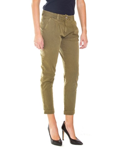 PANTALONE CHINOS IN GABARDINA STRETCH. MOD. T765. Vita regolare e gamba comoda.