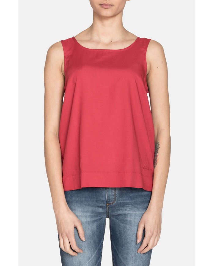 CANOTTA IN VISCOSA. Vestibilità regolare.