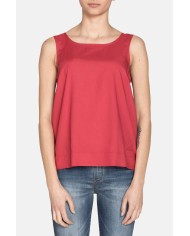 CANOTTA IN VISCOSA. Vestibilità regolare.