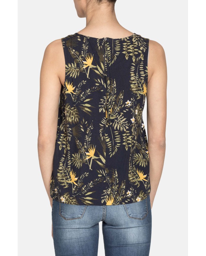 CANOTTA IN VISCOSA. Vestibilità regolare.