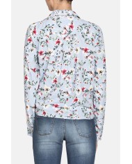 CAMICIA SCOLLO V IN VISCOSA. Vestibilità regolare.