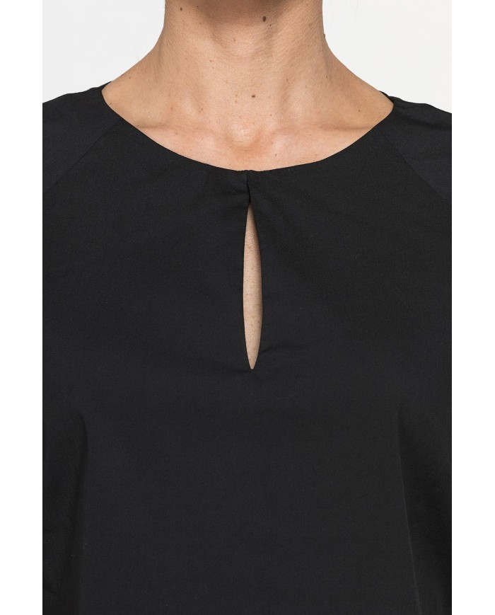 BLUSA CON SCOLLO A GOCCIA E MANICA 3/4