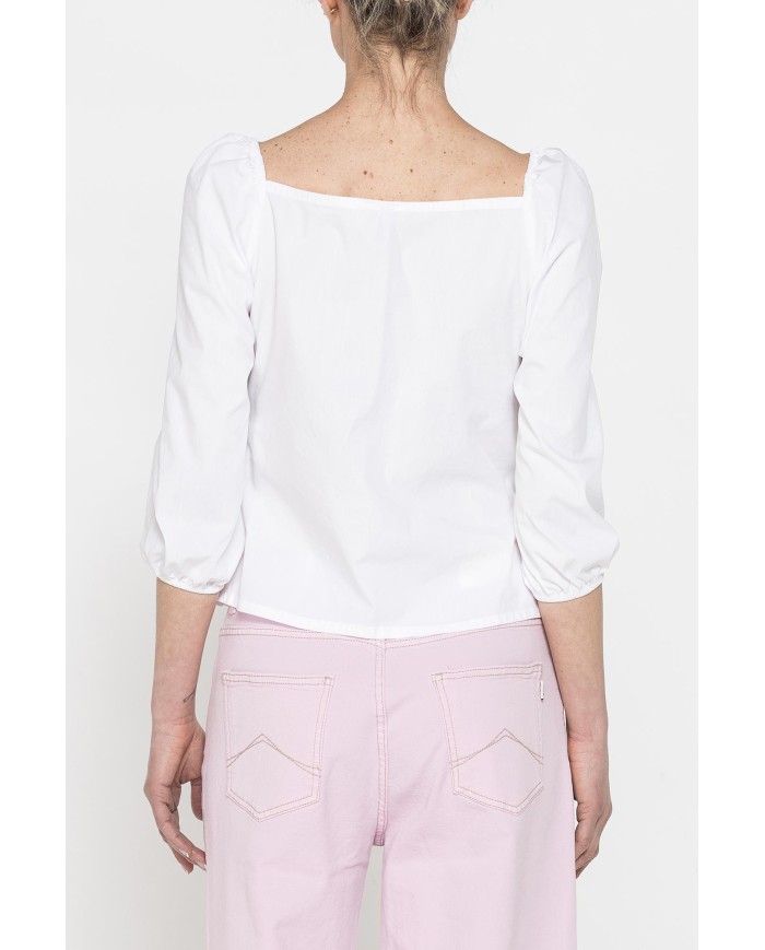 BLUSA CON SCOLLO AMPIO E FIOCCO