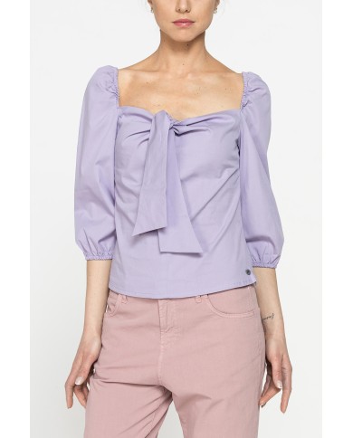 BLUSA CON SCOLLO AMPIO E FIOCCO