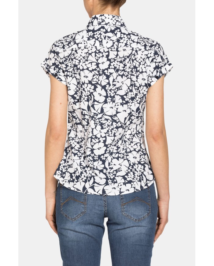 CAMICIA A MANICHE CORTE IN TESSUTO STAMPATO 100% COTONE.