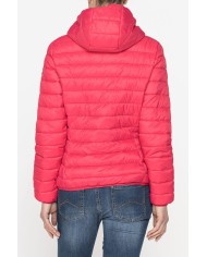 GIUBBINO ULTRALIGHT CON CAPPUCCIO. TESSUTO E IMBOTTITURA RICICLATI. RESISTENTE ALL'ACQUA