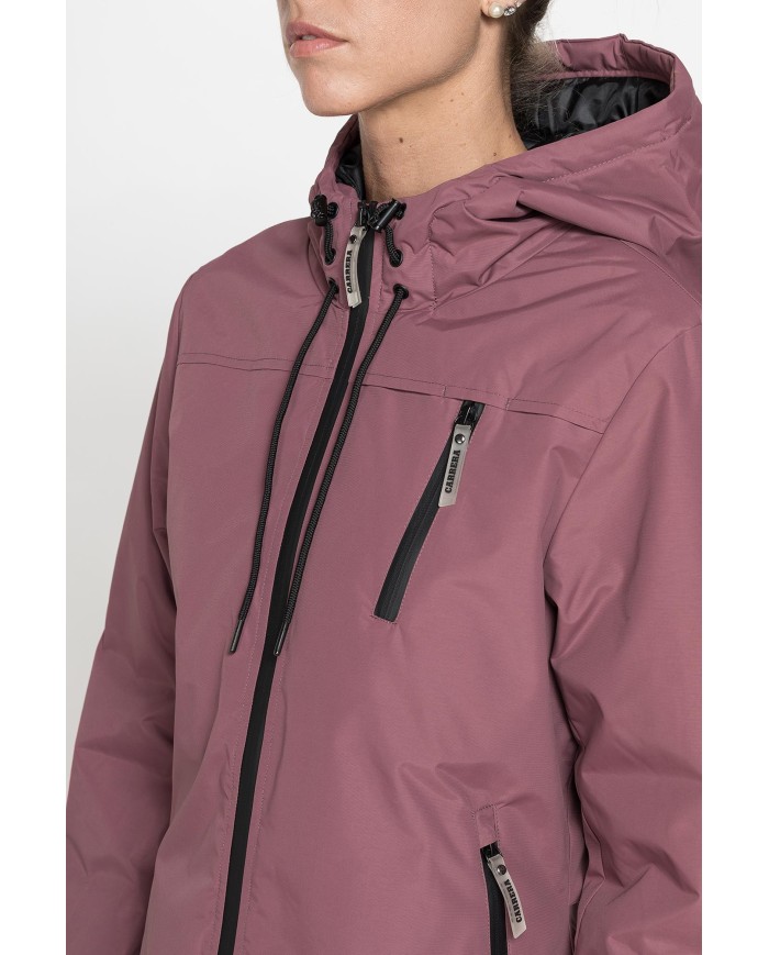 GIACCA SPORTIVA CON CAPPUCCIO IN TESSUTO RESISTENTE ALL’ACQUA