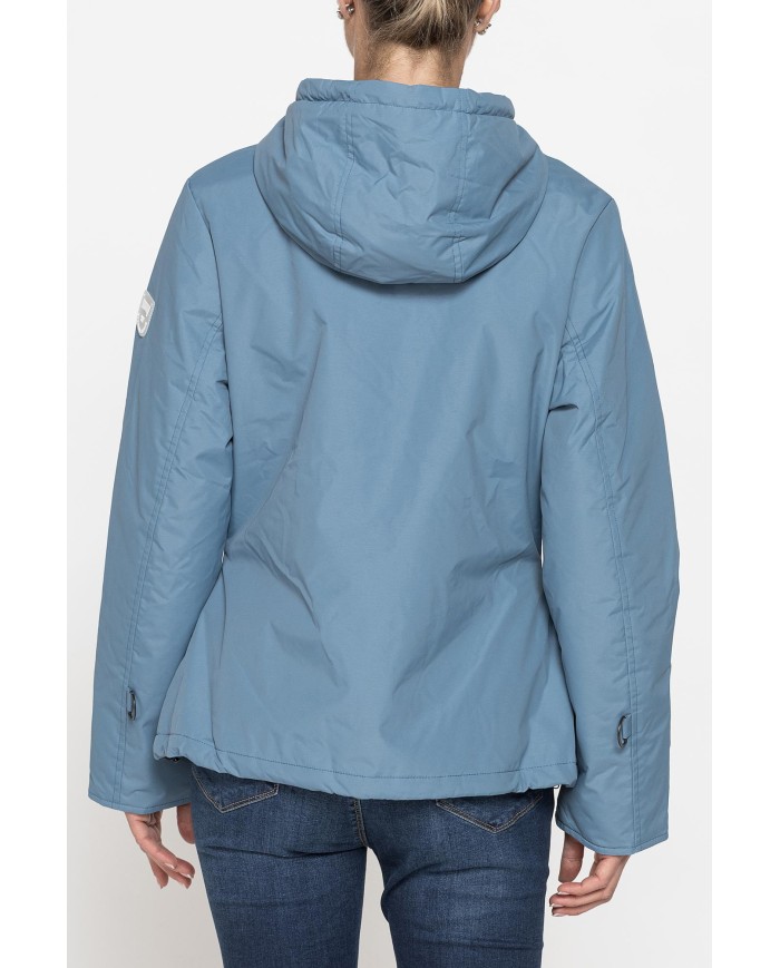 GIACCA SPORTIVA CON CAPPUCCIO IN TESSUTO RESISTENTE ALL’ACQUA