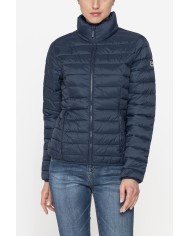 GIUBBINO ULTRALIGHT. TESSUTO E IMBOTTITURA RICICLATI. RESISTENTE ALL'ACQUA