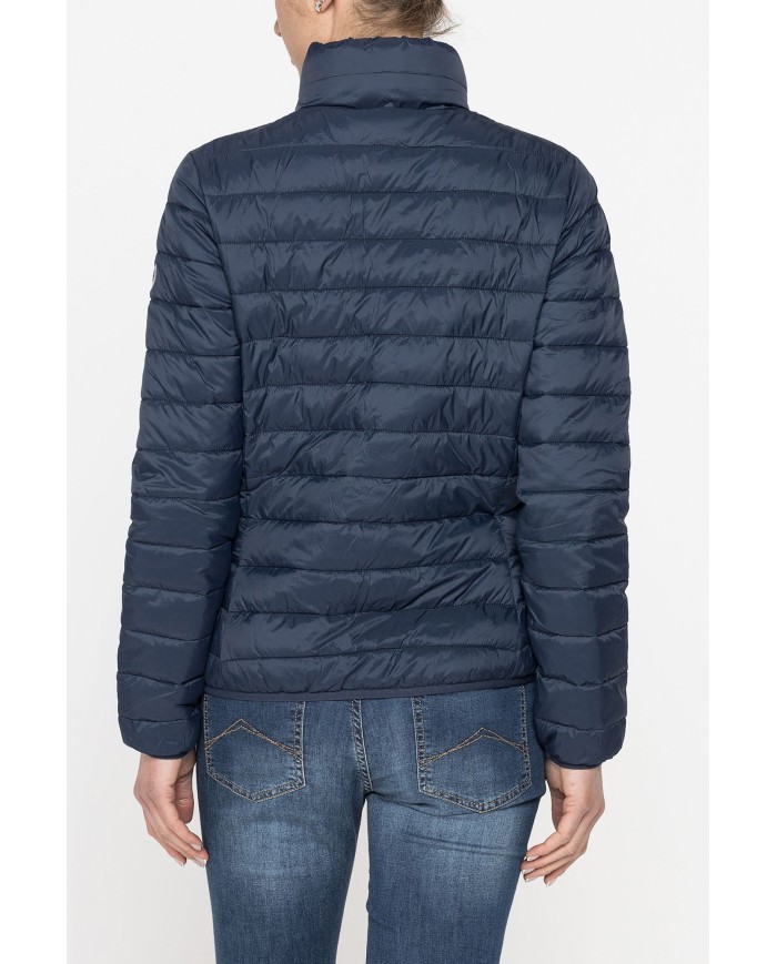 GIUBBINO ULTRALIGHT. TESSUTO E IMBOTTITURA RICICLATI. RESISTENTE ALL'ACQUA