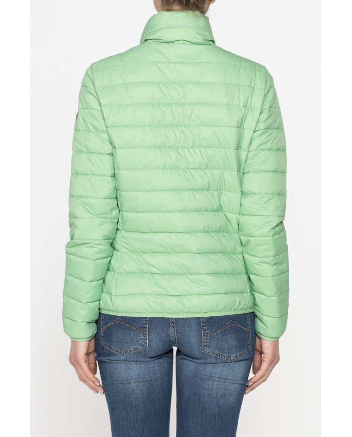 GIUBBINO ULTRALIGHT. TESSUTO E IMBOTTITURA RICICLATI. RESISTENTE ALL'ACQUA