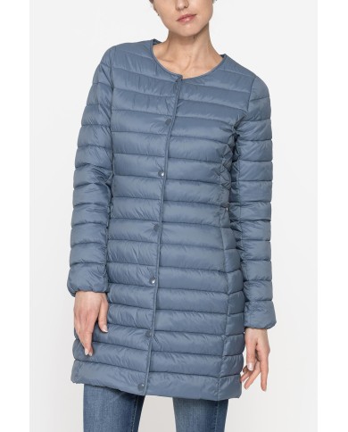 GIUBBINO ULTRALIGHT LUNGO. TESSUTO E IMBOTTITURA RICICLATI. RESISTENTE ALL'ACQUA