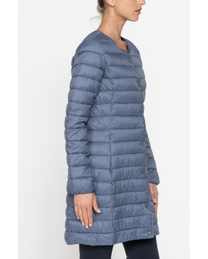 GIUBBINO ULTRALIGHT LUNGO. TESSUTO E IMBOTTITURA RICICLATI. RESISTENTE ALL'ACQUA