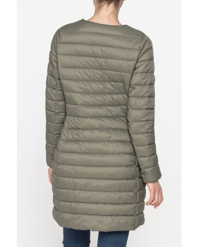 GIUBBINO ULTRALIGHT LUNGO. TESSUTO E IMBOTTITURA RICICLATI. RESISTENTE ALL'ACQUA