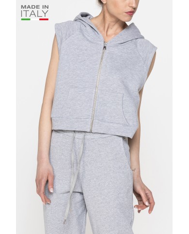 FELPA SMANICATA CORTA CON ZIP E CAPPUCCIO IN FRENCH TERRY