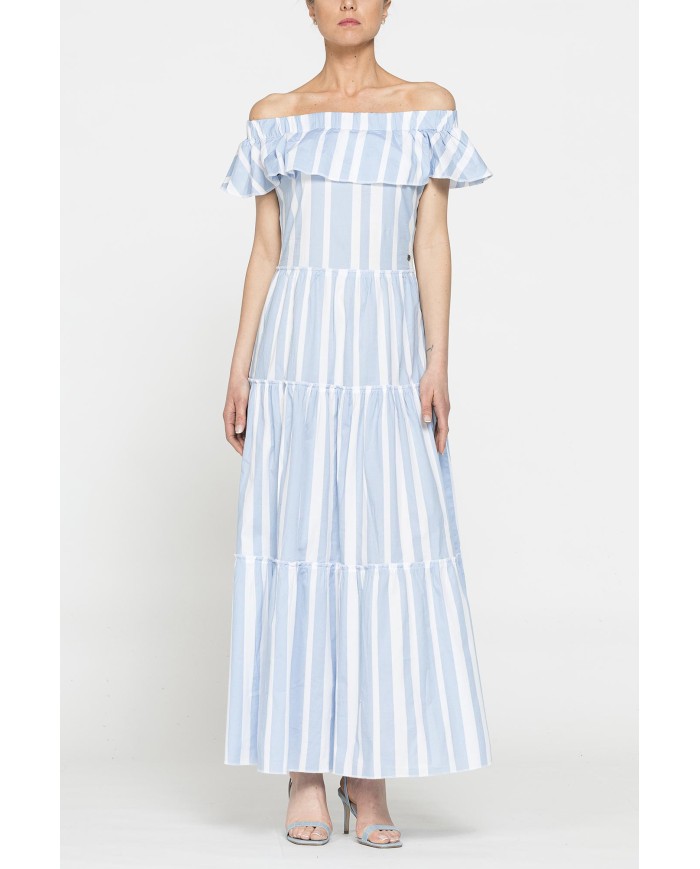 ABITO LUNGO CON SPALLE SCESE