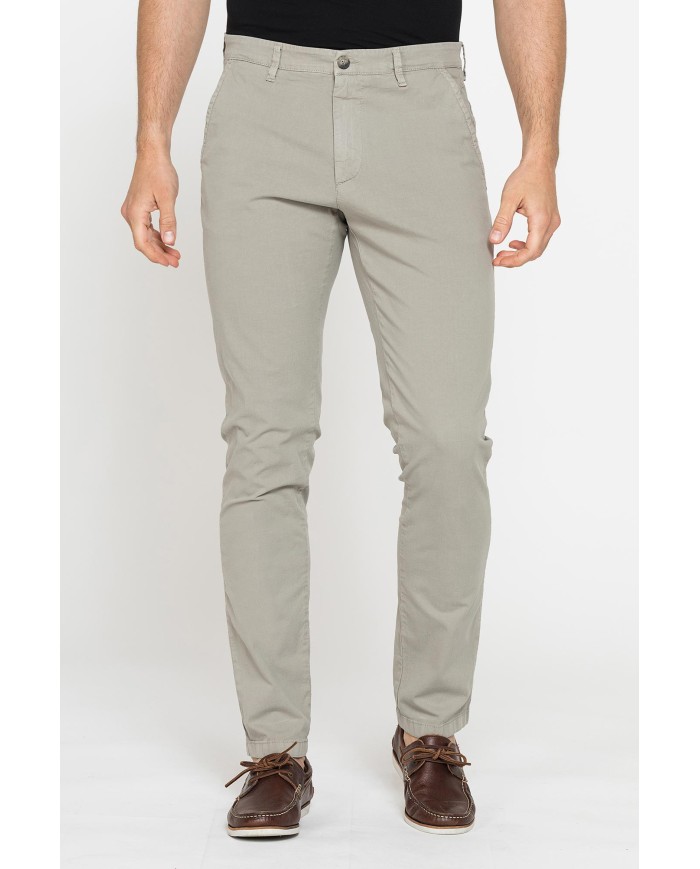 CHINO MOD.617IN TELA LEGGERA ELASTICIZZATA Vita bassa con zip, gamba asciutta. SPINTECH ELASTIC COTONE SULLA PELLE