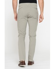 CHINO MOD.617IN TELA LEGGERA ELASTICIZZATA Vita bassa con zip, gamba asciutta. SPINTECH ELASTIC COTONE SULLA PELLE