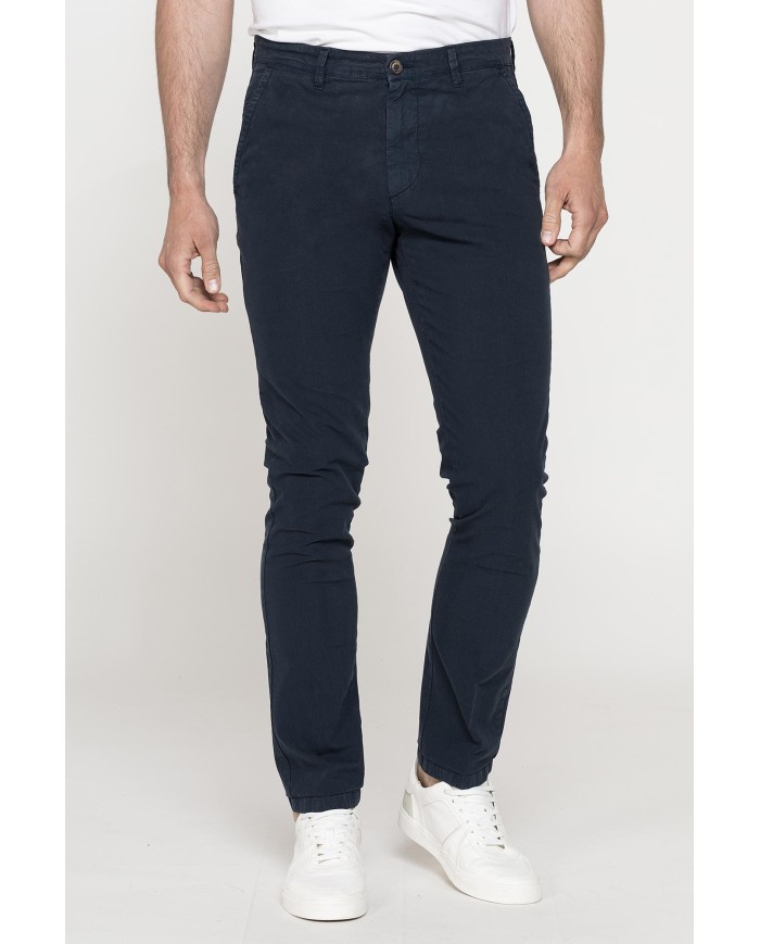 CHINO MOD.617IN TELA LEGGERA ELASTICIZZATA Vita bassa con zip, gamba asciutta. SPINTECH ELASTIC COTONE SULLA PELLE