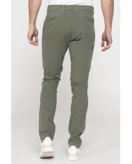 CHINO MOD.617IN TELA LEGGERA ELASTICIZZATA Vita bassa con zip, gamba asciutta. SPINTECH ELASTIC COTONE SULLA PELLE