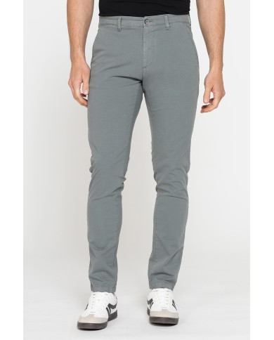CHINO MOD.617IN TELA LEGGERA ELASTICIZZATA Vita bassa con zip, gamba asciutta. SPINTECH ELASTIC COTONE SULLA PELLE