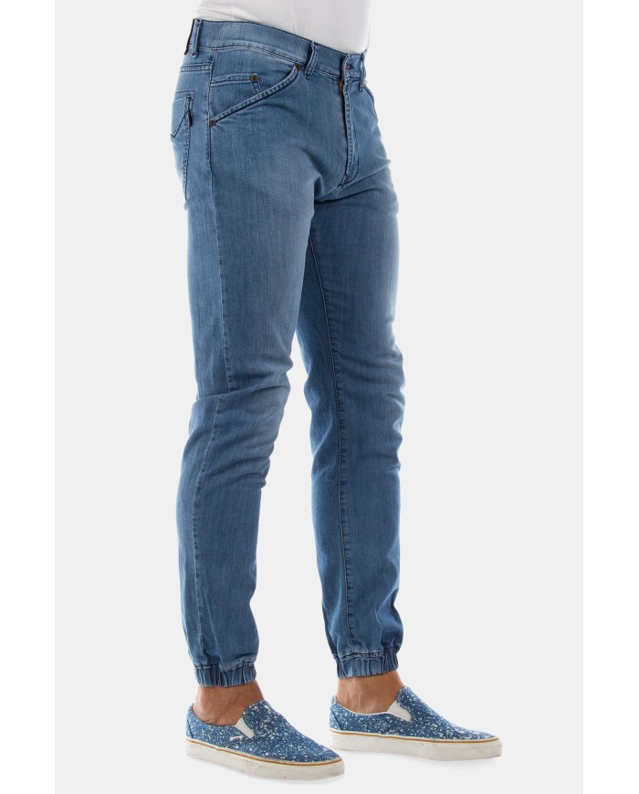 JEANS STRETCH LEGGERO MOD. 707. Vita regolare gamba regolare, elastico sulle caviglie.