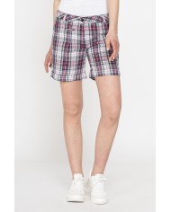 PANTALONE CORTO IN COTONE. Vita e gamba regolare.