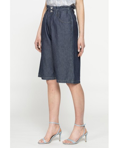 BERMUDA MORBIDO IN JEANS CON ARRICCIATURA IN VITA