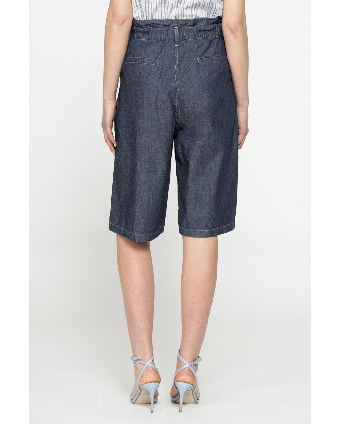 BERMUDA MORBIDO IN JEANS CON ARRICCIATURA IN VITA