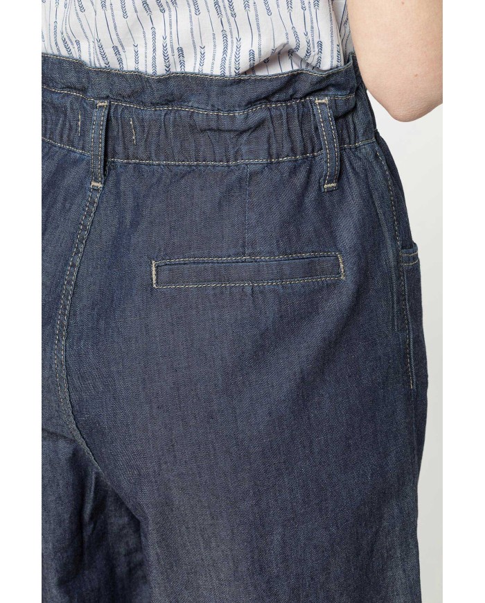 BERMUDA MORBIDO IN JEANS CON ARRICCIATURA IN VITA