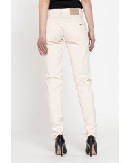 GABARDINA STRETCH ULTRA LEGGERA. Vita e gamba regolare.