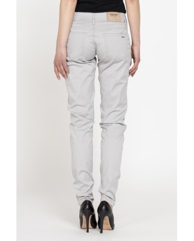 GABARDINA STRETCH ULTRA LEGGERA. Vita e gamba regolare.