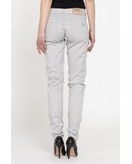 GABARDINA STRETCH ULTRA LEGGERA. Vita e gamba regolare.