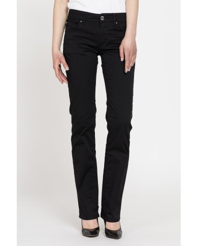 GABARDINA STRETCH ULTRA LEGGERA. Vita e gamba regolare.