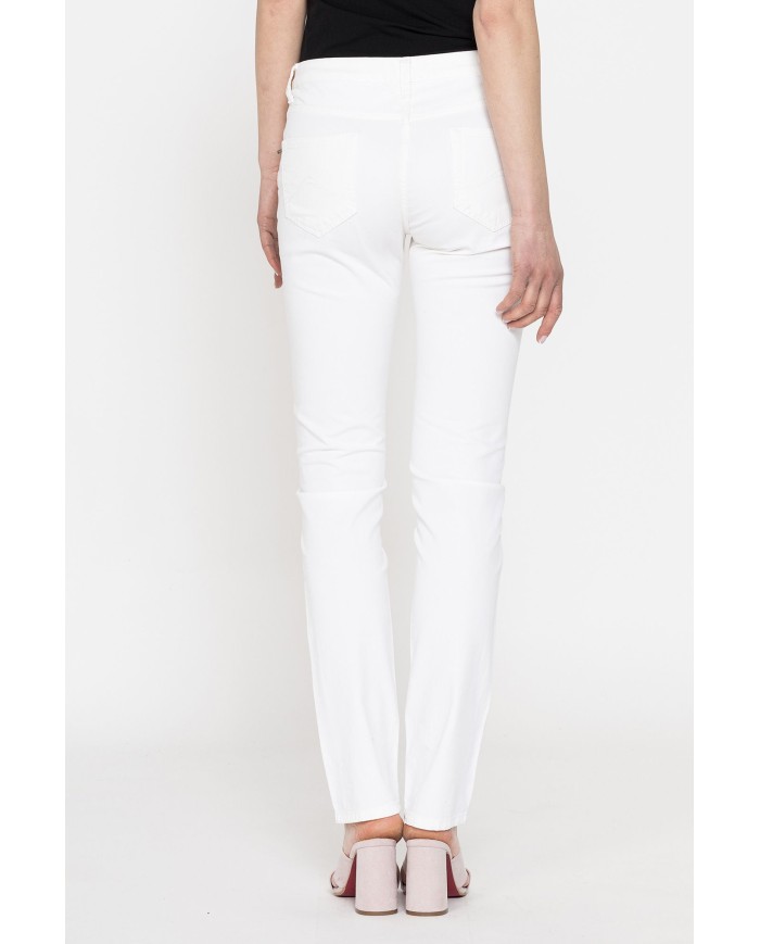 GABARDINA LEGGERA STRETCH. Vita e gamba regolare.