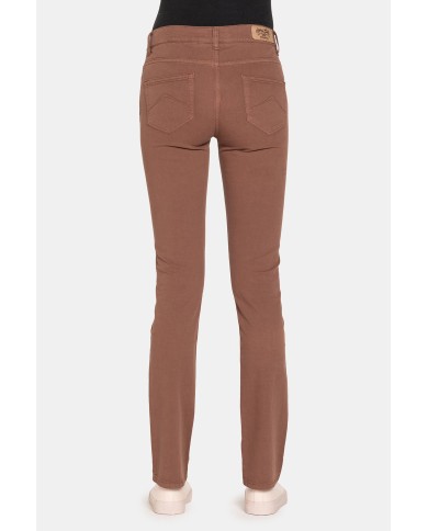 GABARDINA LEGGERA STRETCH. Vita e gamba regolare.